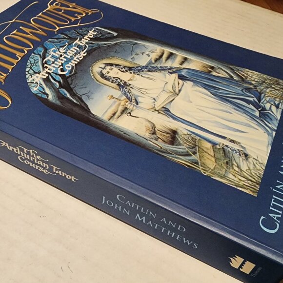 Hallowquest The Arthurian Tarot Course Book by John Matthews Caitlin Matthews - Picture 3 of 3